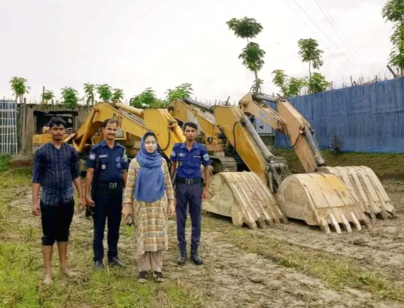 রাজশাহীর দুর্গাপুরে তিন ফসলি জমি রক্ষায় উপজেলা প্রশাসনের কঠোর অভিযান