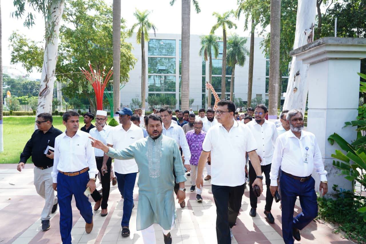 পশুপাখি সংযোজন ও আধুনিকায়নের লক্ষ্যে রাজশাহী কেন্দ্রীয় উদ্যান ও চিড়িয়াখানা পরিদর্শনে রাসিক প্রশাসক ও প্রাণিসম্পদ অধিদপ্তরের মহাপরিচালক