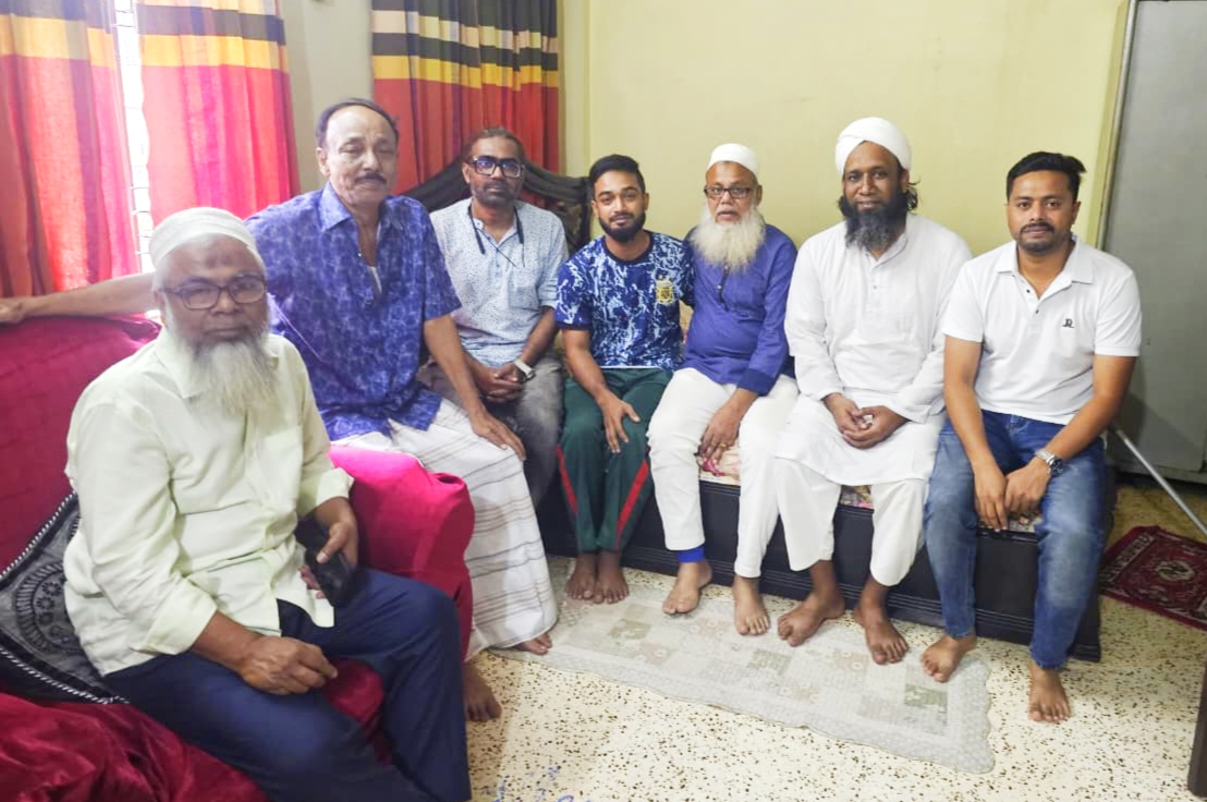 অসুস্থ কর্মীর চিকিৎসায় ৩ লাখ টাকা সহায়তা দিলেন রাজশাহী মহানগর বিএনপির সভাপতি মামুন